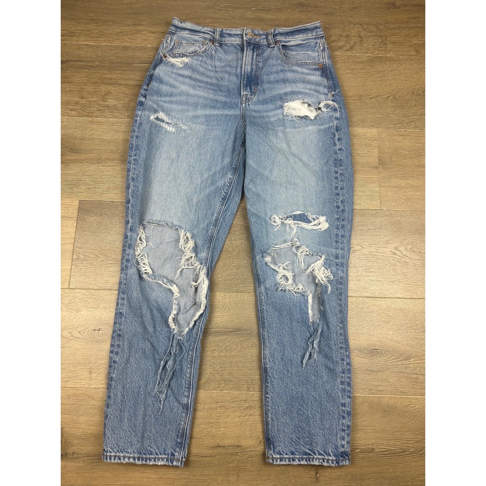 American Eagle Mom Jeans Light Wash Distressed Ripped High Rise Womens 6 Regular